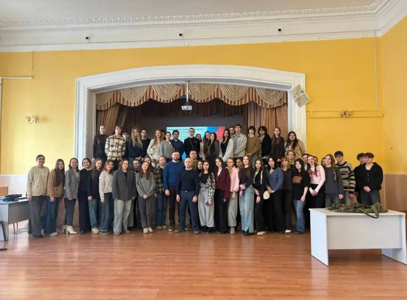 Урок мужества в Финуниверситете: патриотизм, сборка автомата и диалог с защитниками