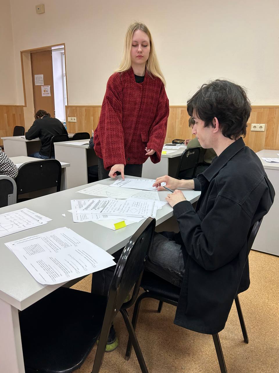 Помогаем школьникам подготовиться к ЕГЭ