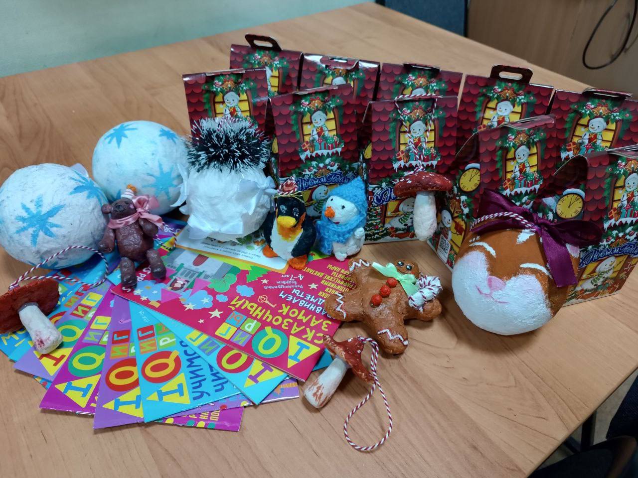 Наши студенты создали «Новогоднюю сказку» для детей Омска