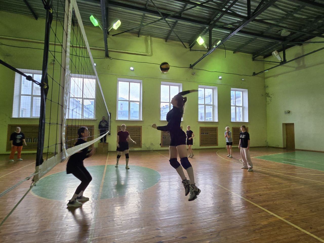 Первенство Омского филиала Финуниверситета по волейболу среди женских команд